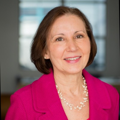 Natalie Laackman headshot